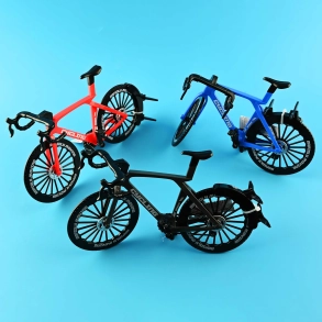 MOUNTAIN BIKE 1:8, assorteret