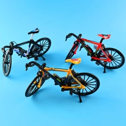 MOUNTAIN BIKE 1:8, assorteret