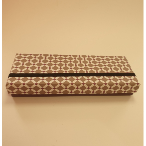 Artebene ske med mnster og elastik