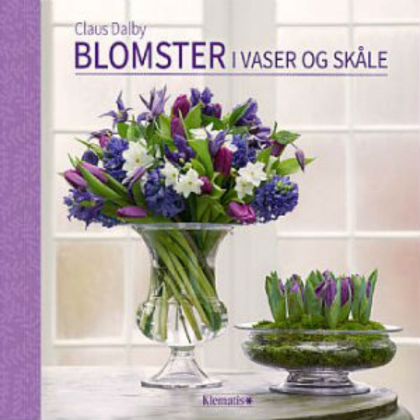 Blomster i vaser og skle