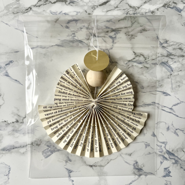 Christiansfeld engel, stor, hvid med skrift