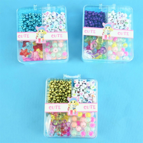 Cute ske med perler og snor, bogstaver, lille