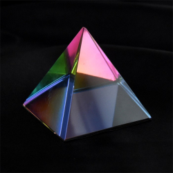Diamant pyramide, regnbue 
