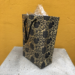 Gavepose, guld m. sort mnster