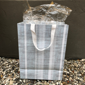 Gavepose, mnstret, stor