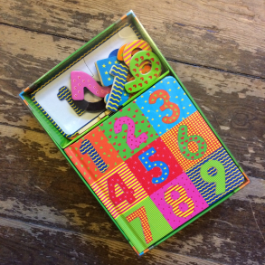 Indlring via leg - Pegebog, puslespil og tal