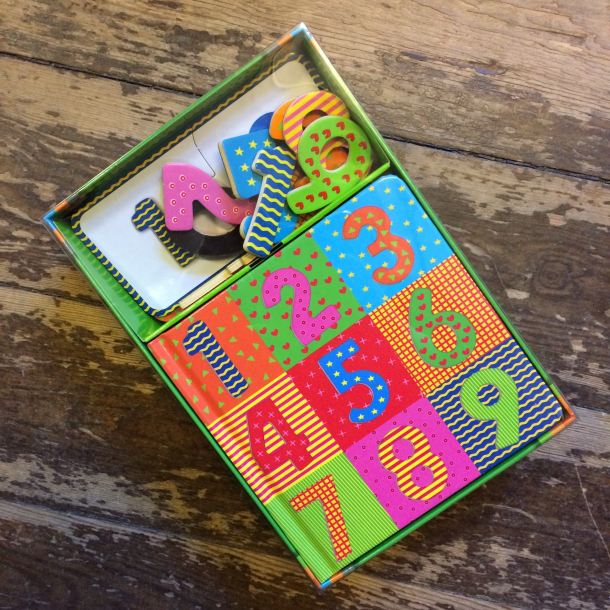 Indlring via leg - Pegebog, puslespil og tal