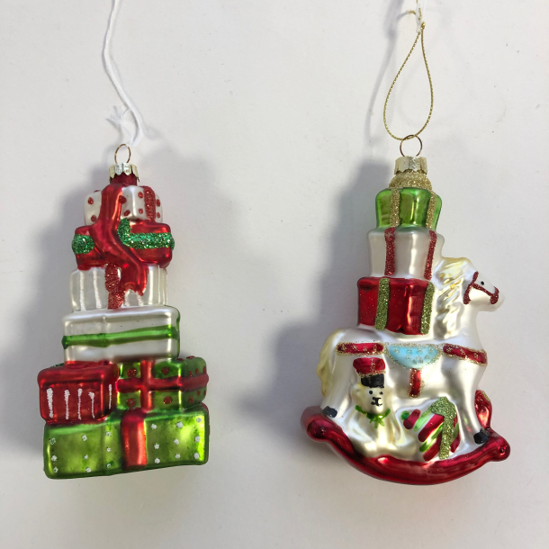 Julefigur m. gaver, glas m. glimmer, 11 cm, 2 ASS.