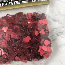 Partyline Dekorationskonfetti, sm rde hjerter