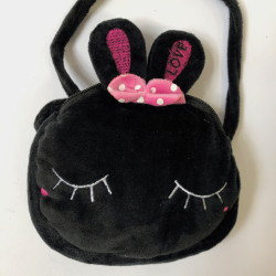 Plystaske med ansigt, sort kanin