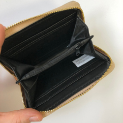 Pung med prikker, guld