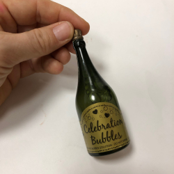 Sbebobler i champagneflaske
