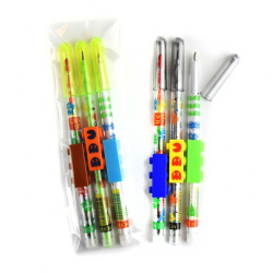 St med 3 skriveredskaber - kuglepen, blyant, farve