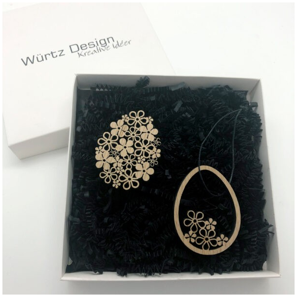 Trophng, pske, 2 sm g med blomster